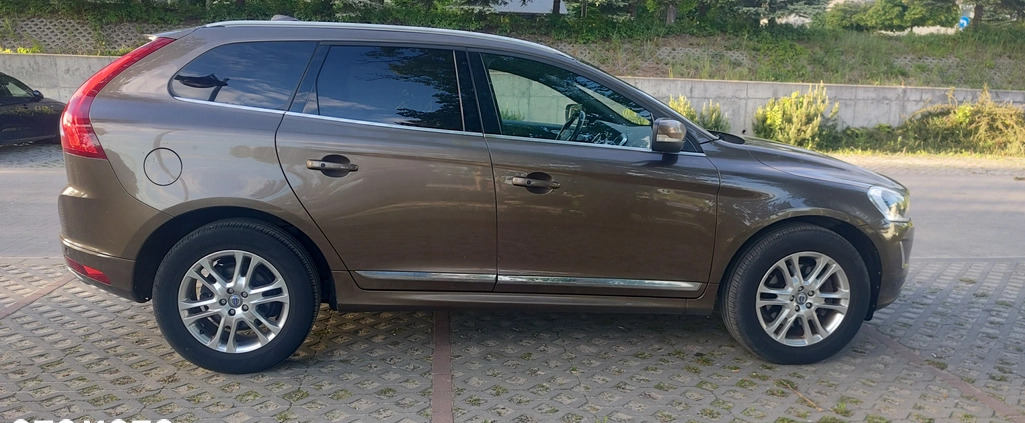 Volvo XC 60 cena 62300 przebieg: 140000, rok produkcji 2013 z Starachowice małe 352